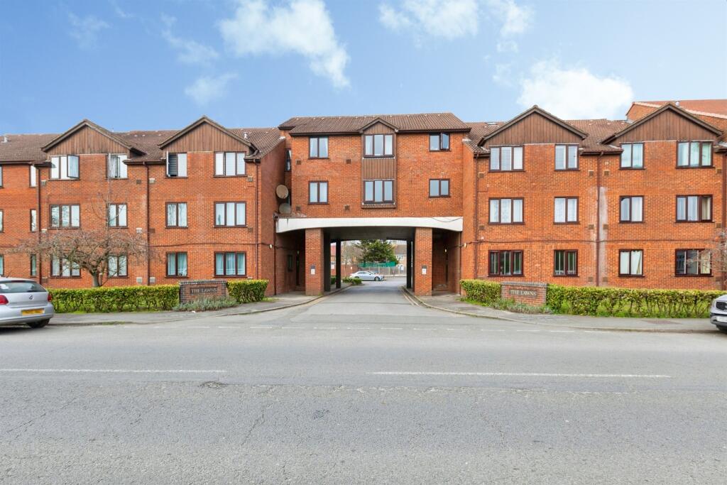Main image of property: Old Bath Road, Colnbrook, SLOUGH