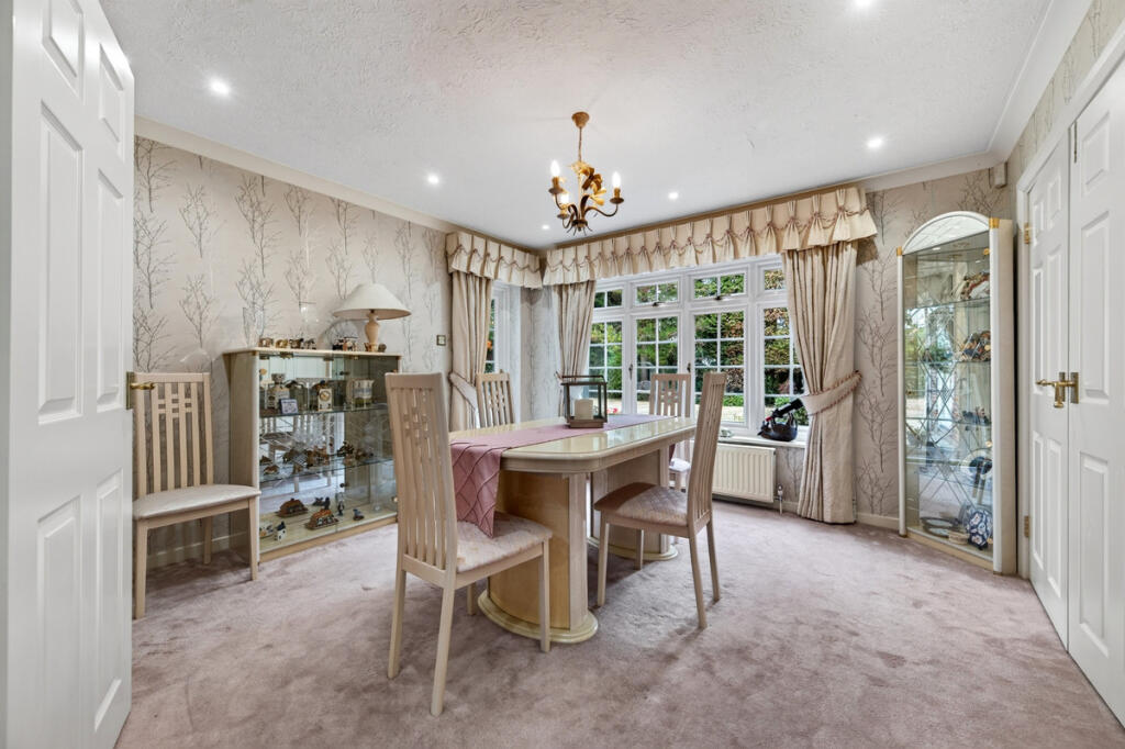 House in Slough - View 4