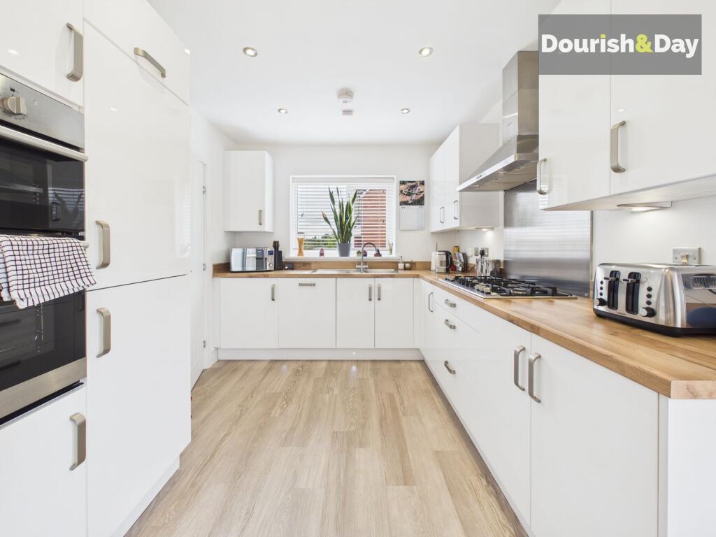 Delphinium Place, Stafford, ST17 photo 4