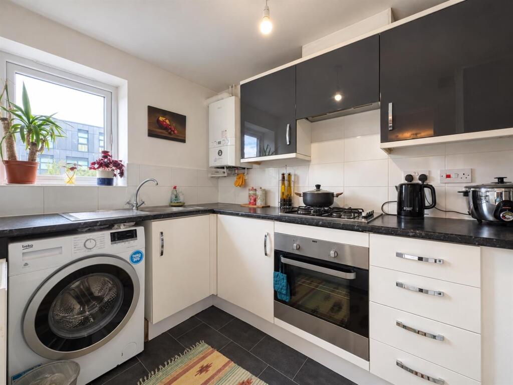 Apartment in Manchester, Brunswick, Chorlton-on-Medlock - More