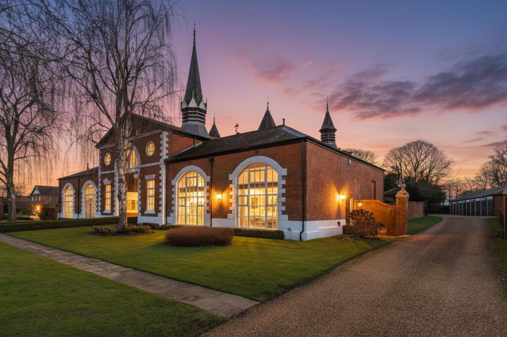 Main image of property: 26 The Stables, Bostock Hall, Bostock, CW10 9JN