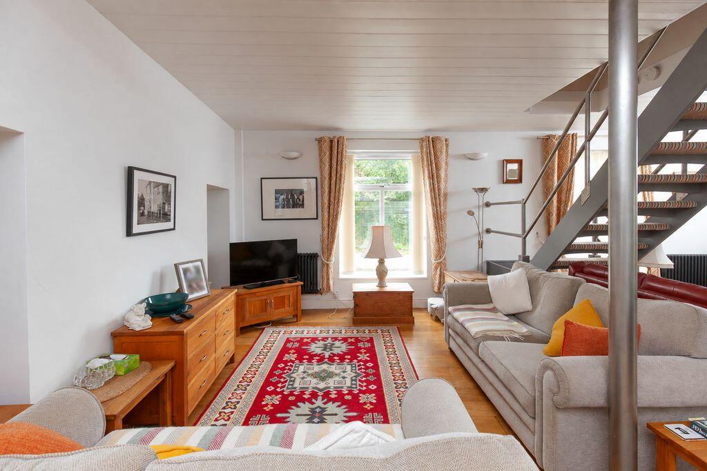 House in Salisbury - View 4
