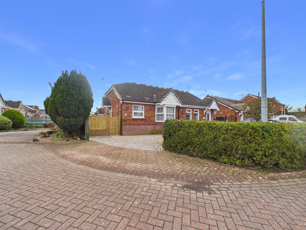 Main image of property: Sittingbourne Close, Howdale Road, Hull, Yorkshire, HU8