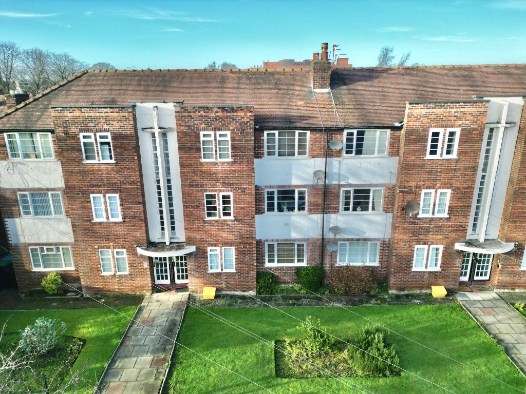 Springfield Road, Sale, Greater Manchester, M33 photo 3