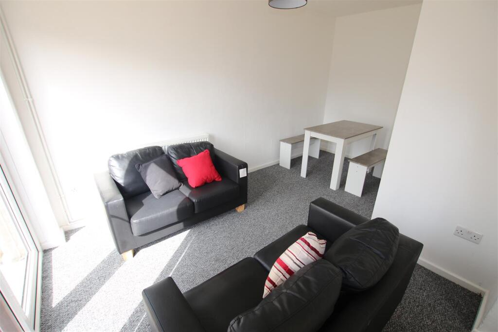 House in Northampton - View 5