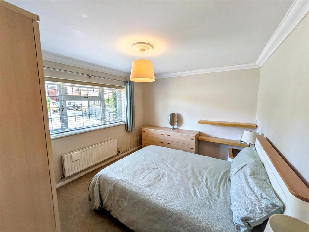 House in Portsmouth - More