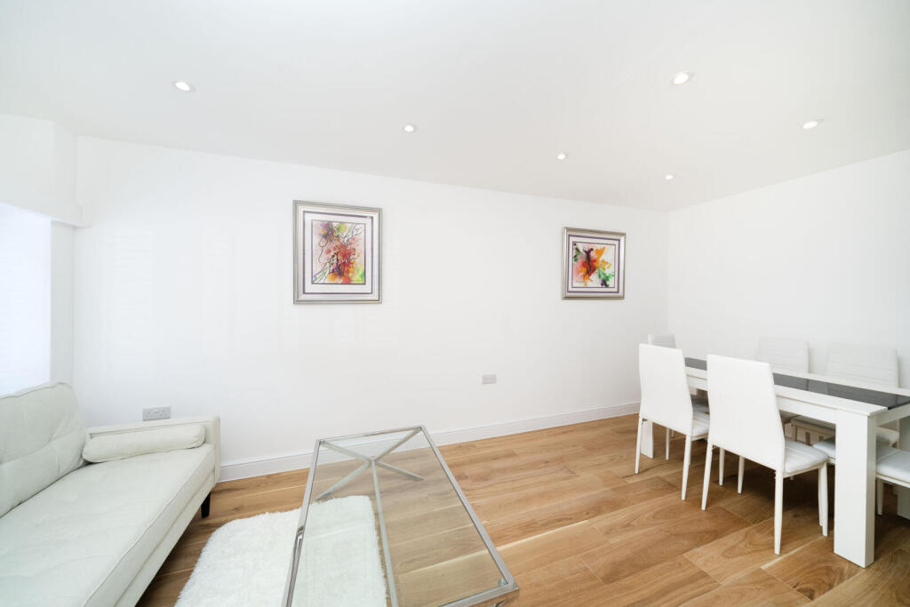 Maple Mews, Maida Vale, London, NW6 photo 3