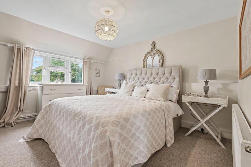 House in Stevenage - More