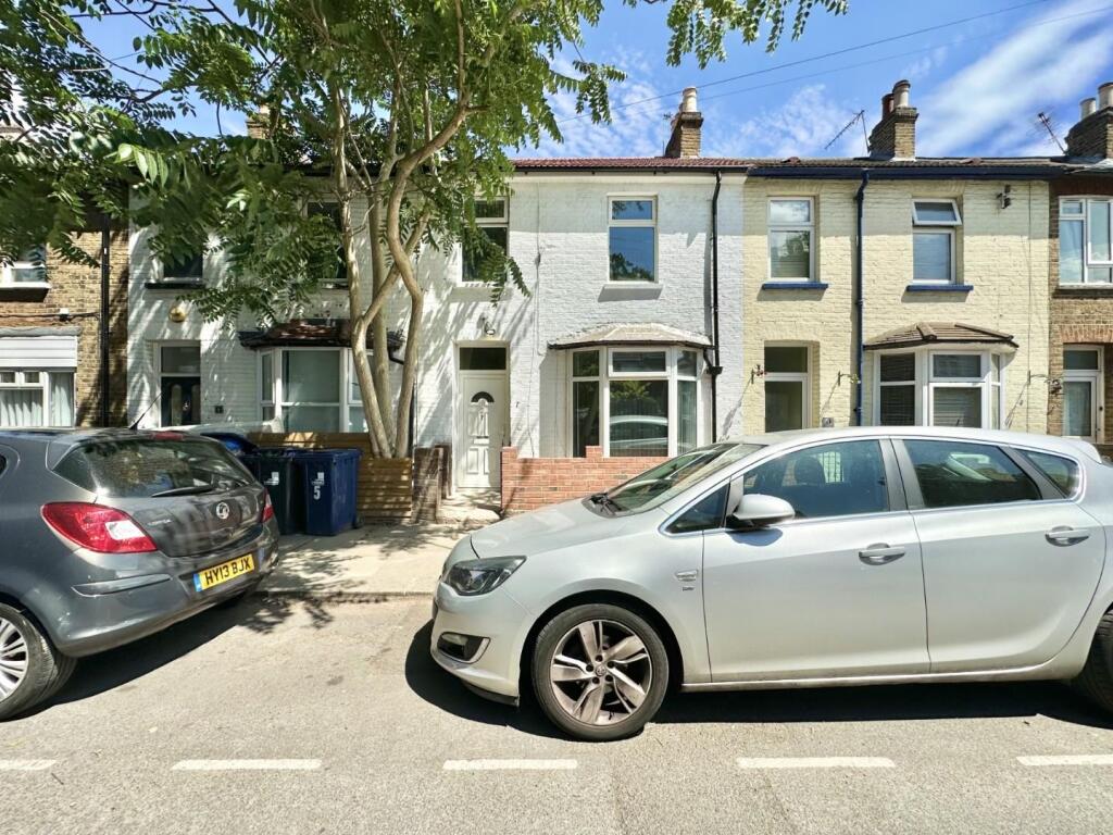Main image of property: Grosvenor Road, Hanwell, W7 1HP