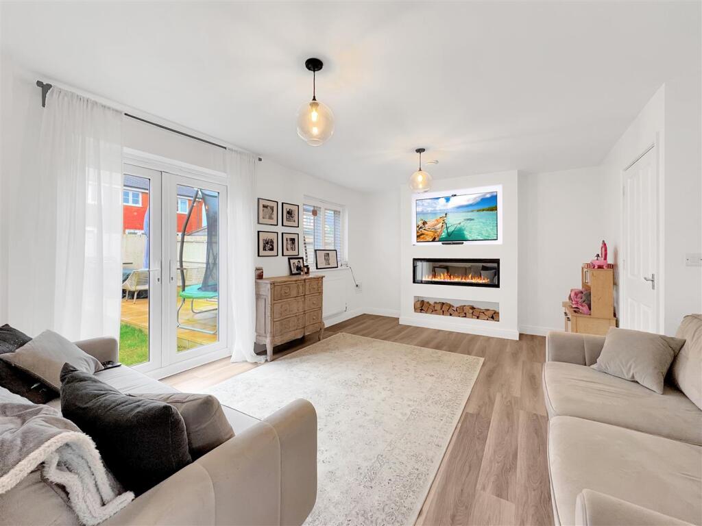 House in Blaby, Stoney Stanton - View 2