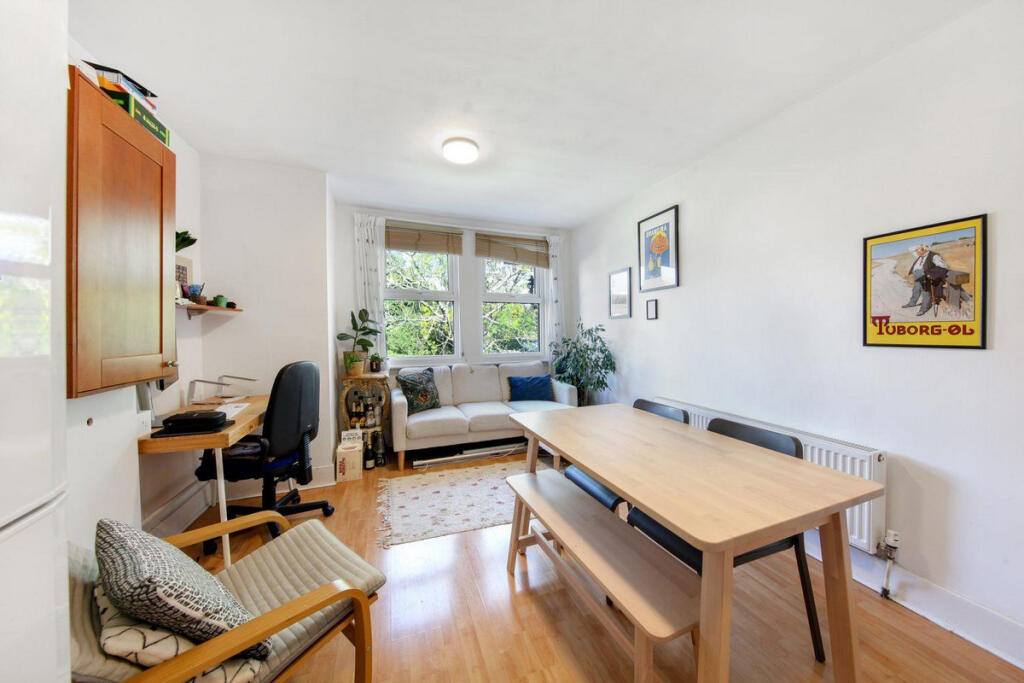 Apartment in London, Willesden Green, Dollis Hill - View 2