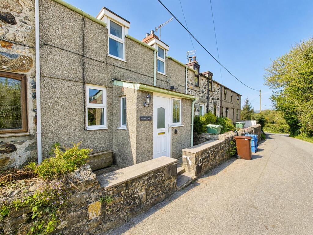Main image of property: 3 Tai Cochion Terrace, Penrallt, Pwllheli