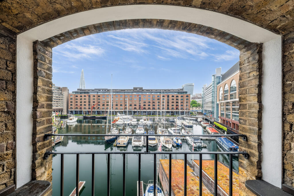 Main image of property: East Smithfield, London, E1W