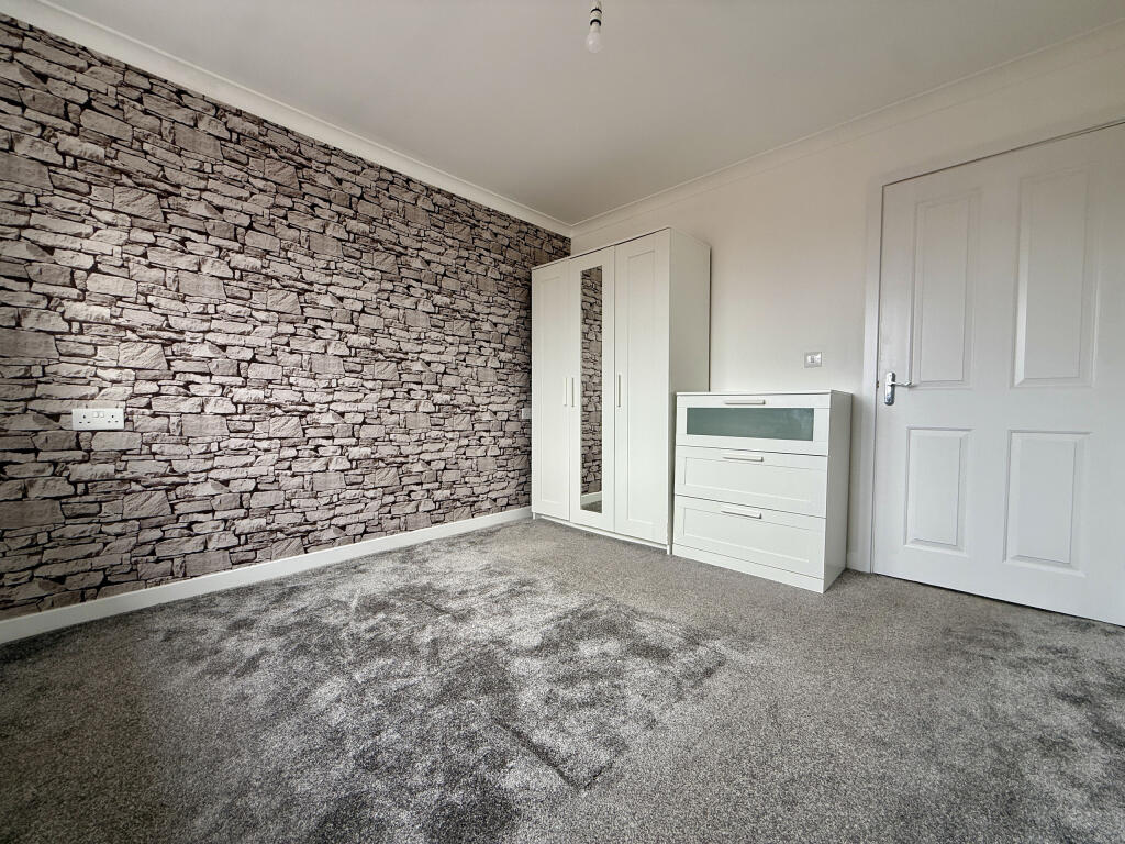 Apartment in Taunton - View 5