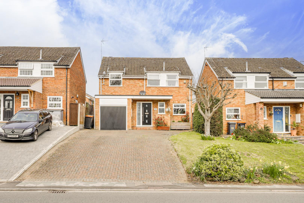 Main image of property: Derwent Road, Leighton Buzzard