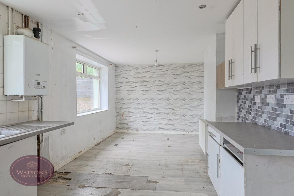 House in Nottingham, Clifton - More