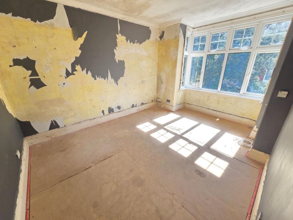 Flat 7 Fairlorne Court, 59 Portchester Road, Bournemouth, Dorset, BH8 8JX photo 4