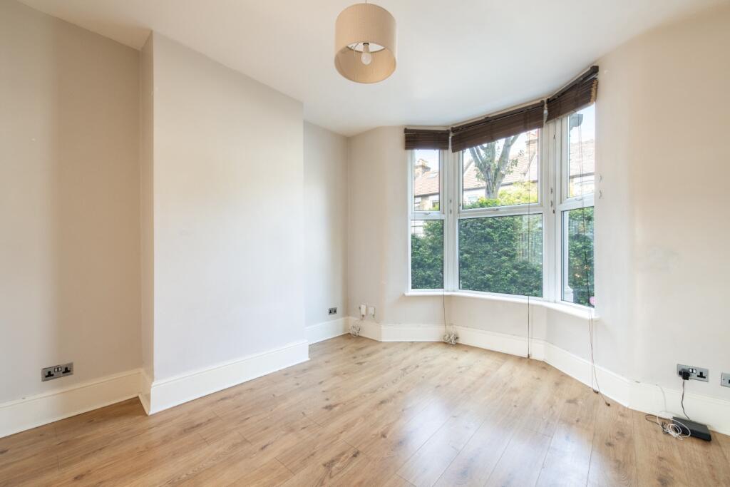 House in London, Cann Hall, Leytonstone - View 2