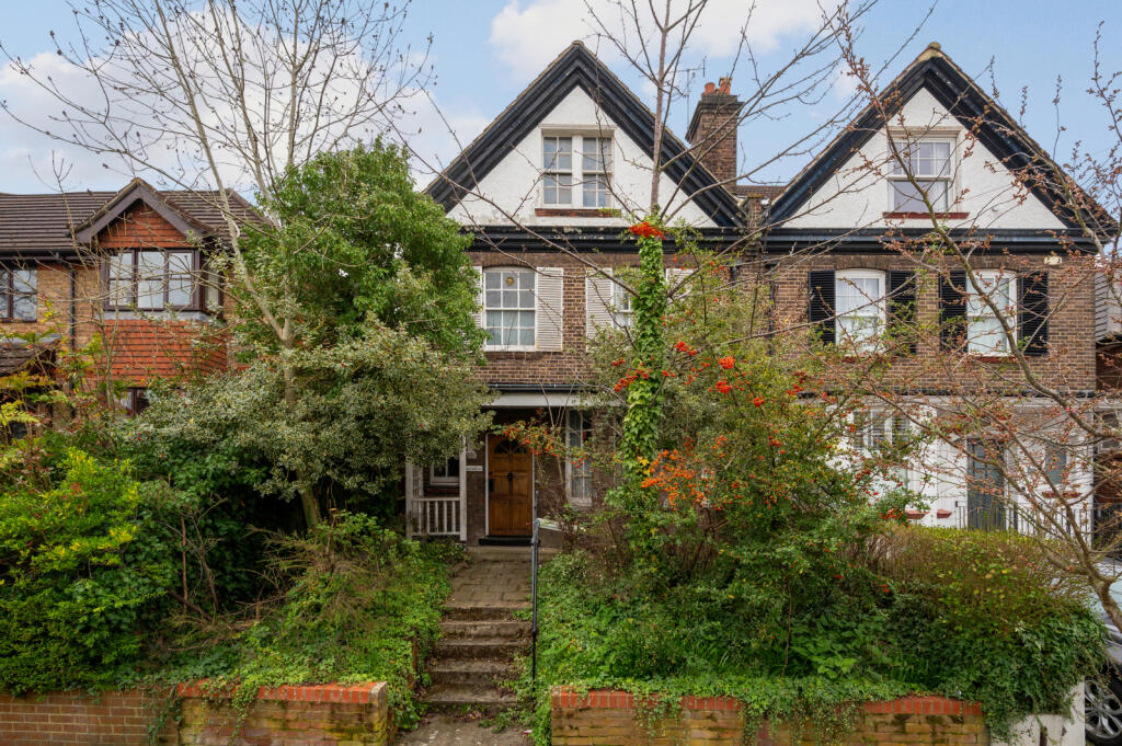 Main image of property: Dukes Avenue, New Malden, KT3