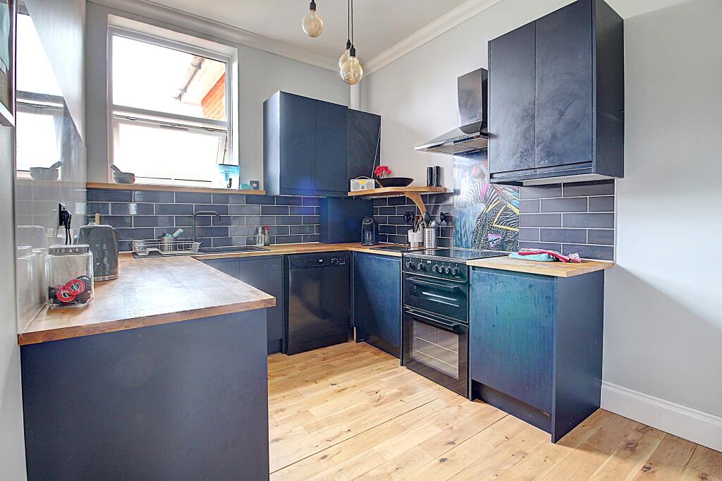 Bicester Close, Whitchurch, RG28 photo 4