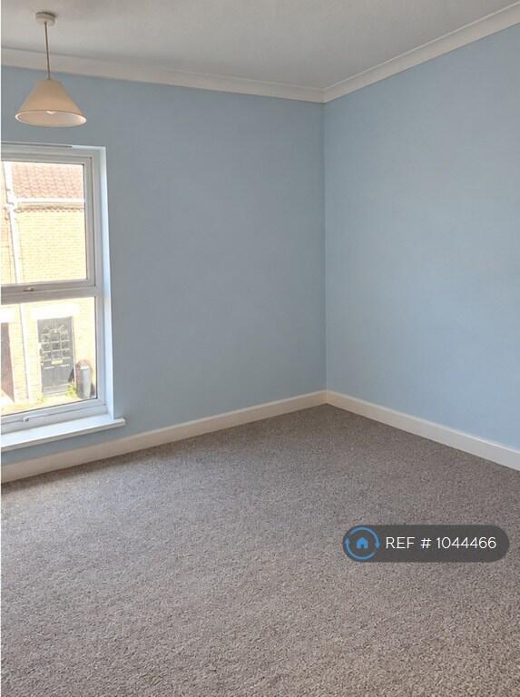 House in Norwich, New Catton - More