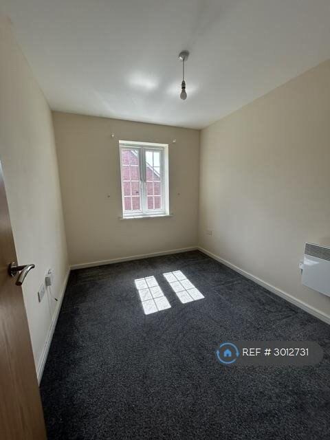 Apartment in Bolton, Greater Manchester - View 5