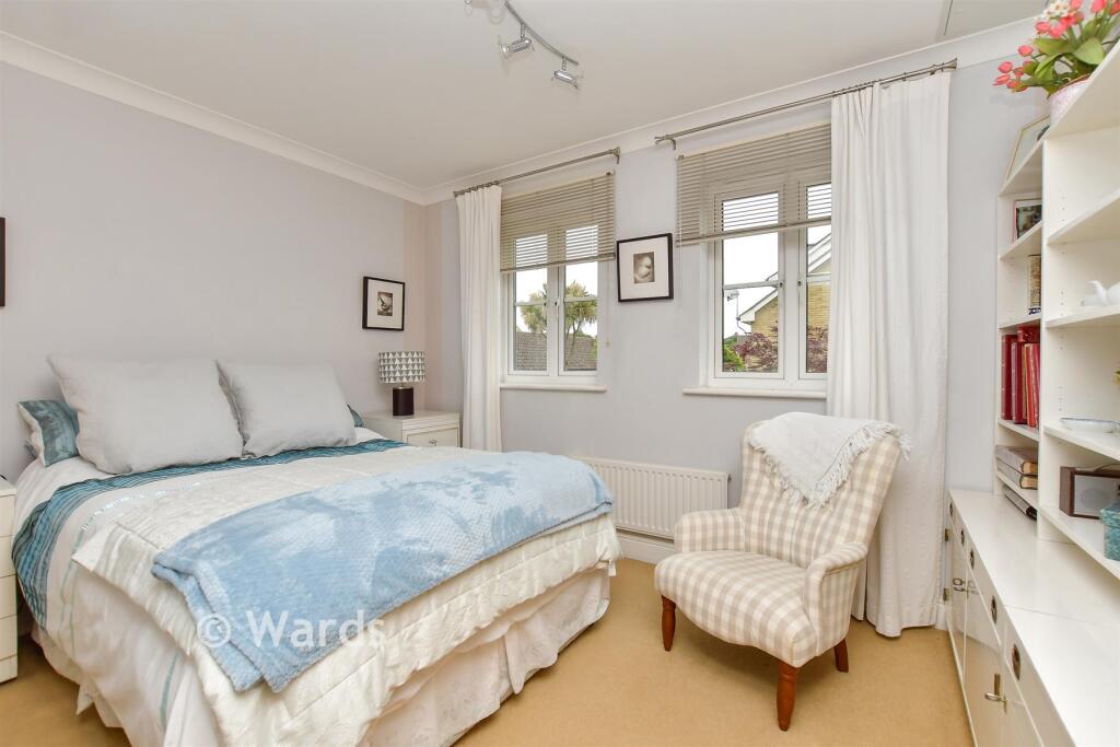 Galleon Way, Upnor, Rochester, Kent – další