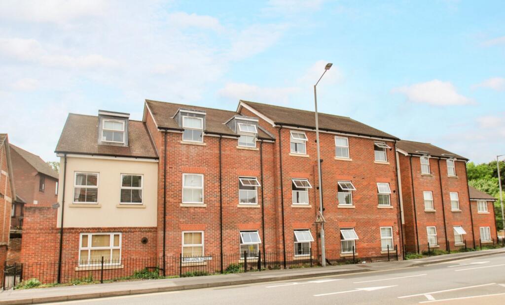 1-bed apartment on Germain Street, Chesham, Buckinghamshire, HP5, £219,950