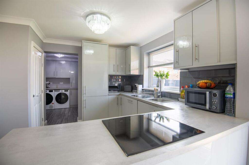 House in Wellingborough, Hatton Park - View 5