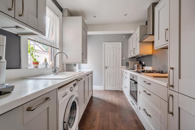 House in Reading, Spring Gardens, Whitley - More