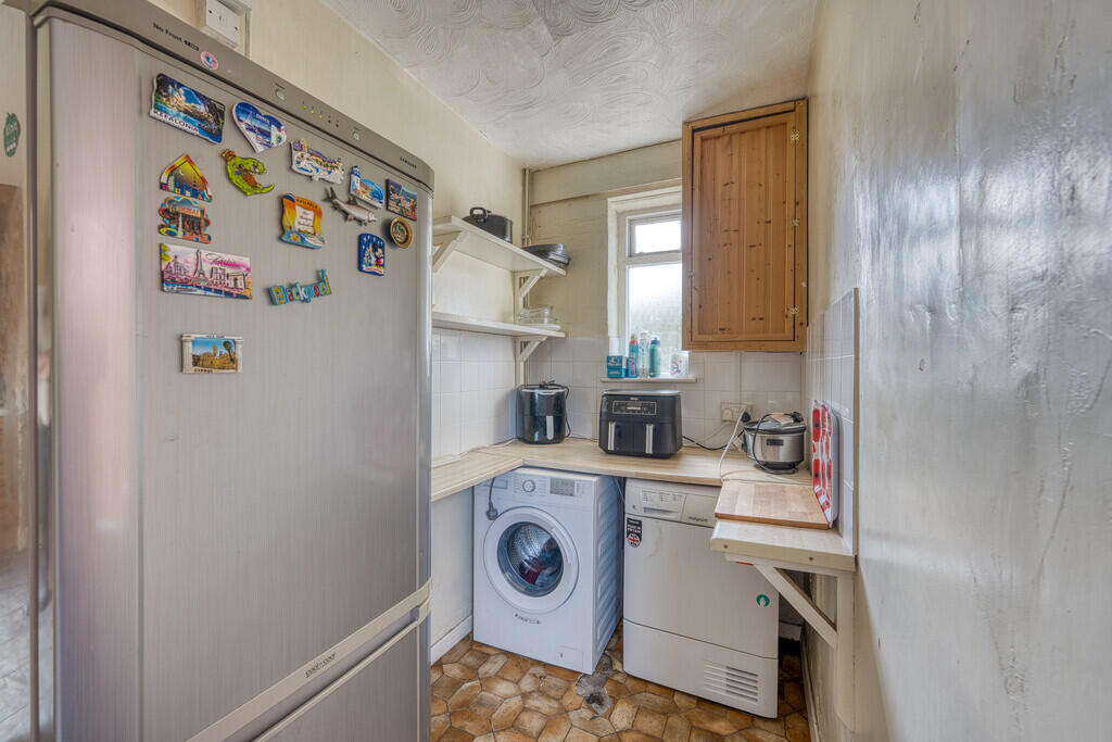 House in Walsall, West Midlands - More