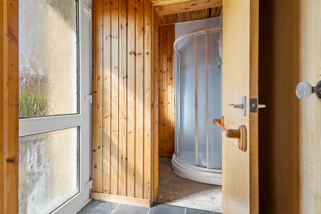 House in Kilmarnock, East Ayrshire - View 4