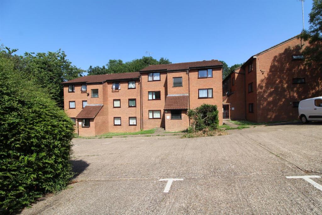 Main image of property: Sedgewick Court, Valley Green, Hemel Hempstead, HP2