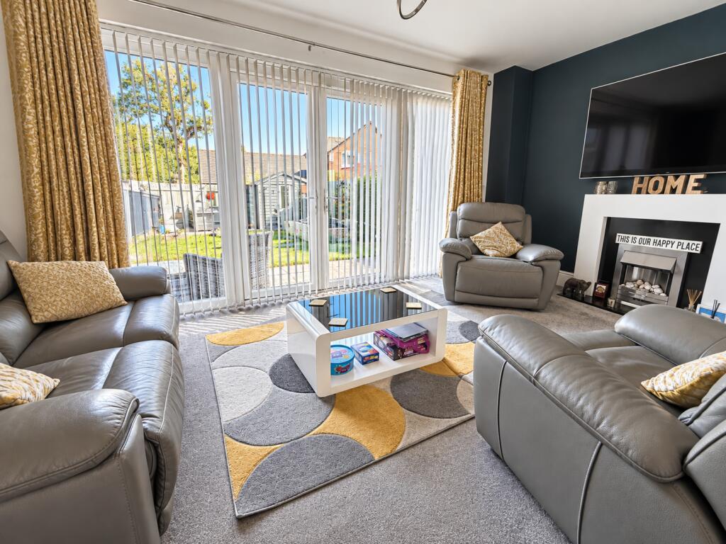 House in Basildon, Essex - View 4