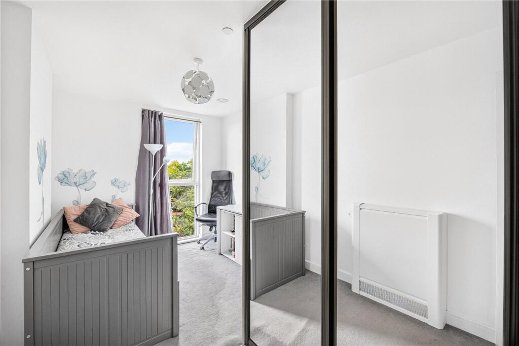 Apartment in London - More