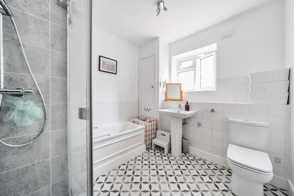 Apartment in London - More