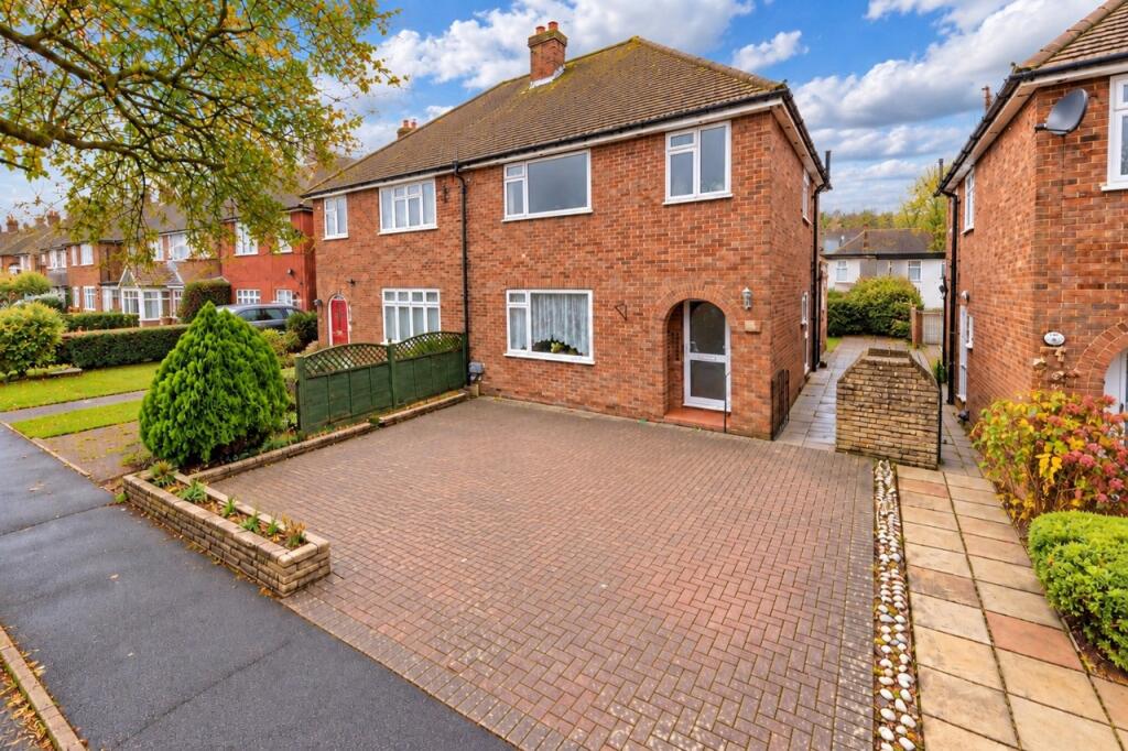 Woodland Drive, St. Albans