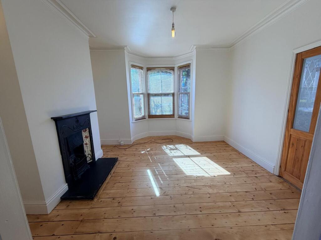 House in Stockport, Heaton Chapel - View 4
