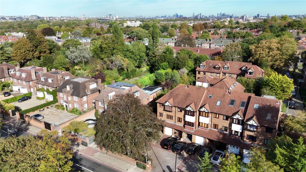 Main image of property: Eliot Gardens, Roehampton Lane, London, SW15