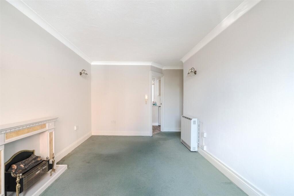 Redcotts Lane, Wimborne, Dorset, BH21 photo 4