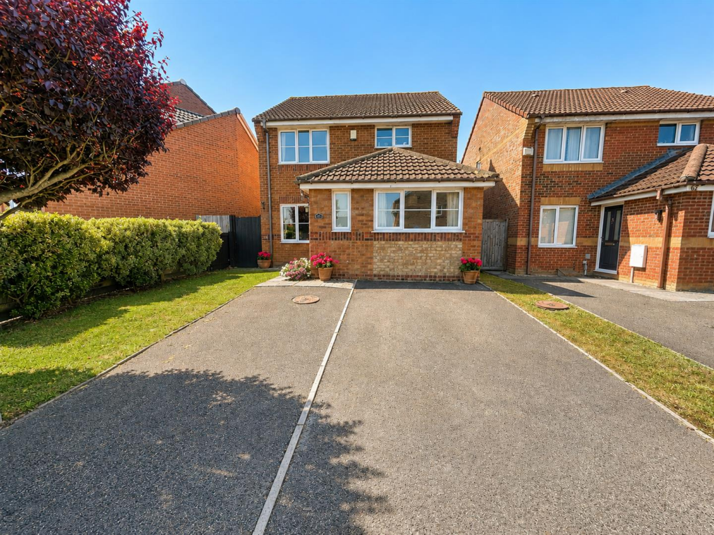 3-bed detached on Highcroft, Woolavington, £299,950