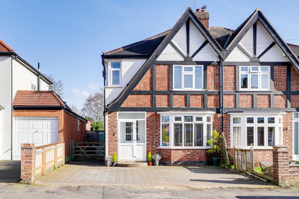 3-bed semi-detached on Bentinck Avenue, Tollerton, NG12, £375,000
