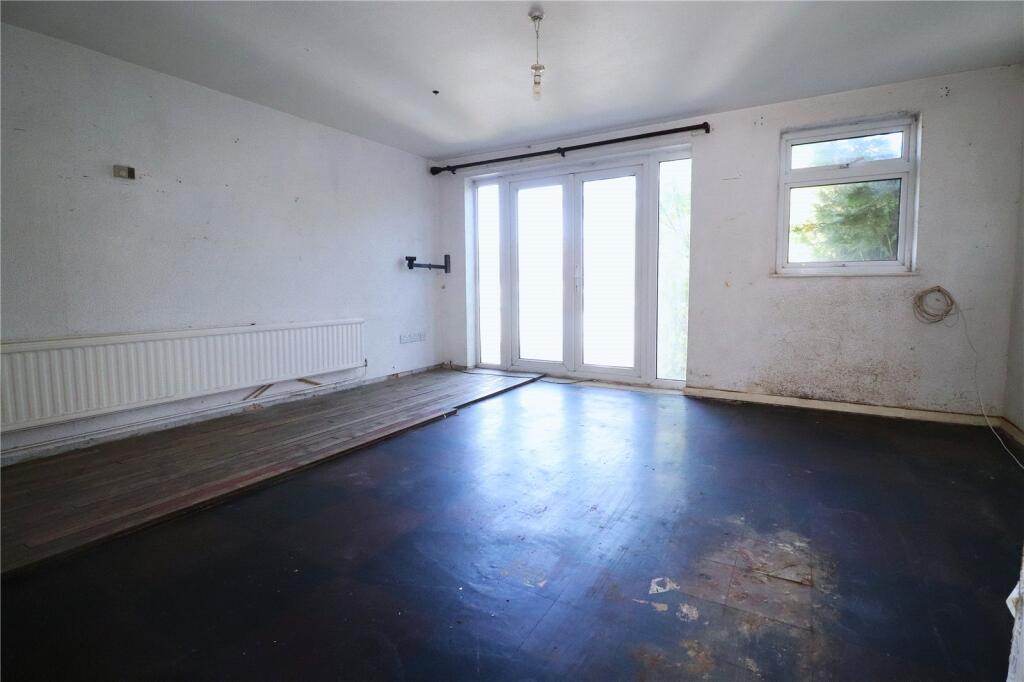 House in Dartford, Stone - View 2
