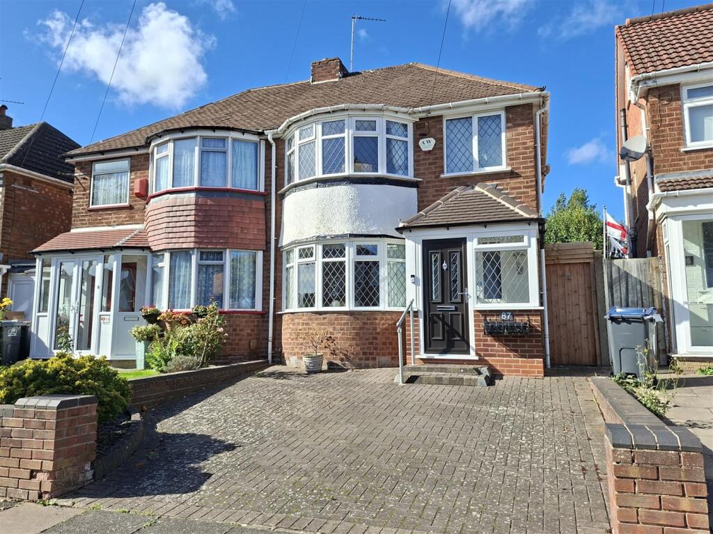 3-bed semi-detached on Aldershaw Road, South Yardley, Birmingham, £275,000