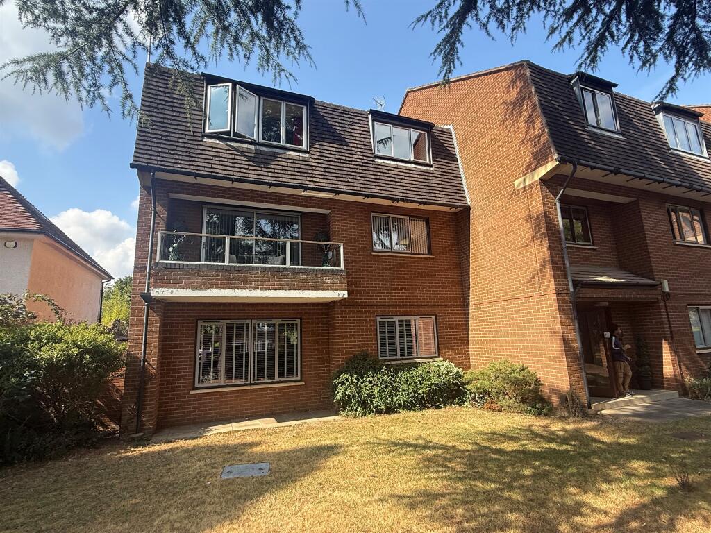 Main image of property: Broadway, Peterborough