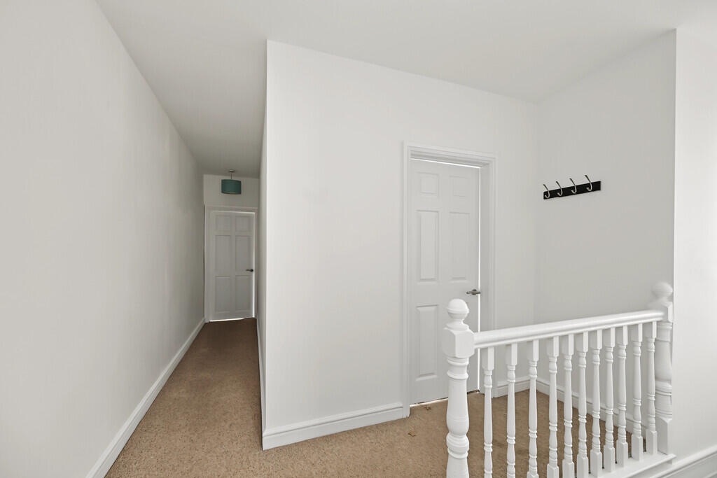 Apartment in Rugby, Warwickshire - View 2