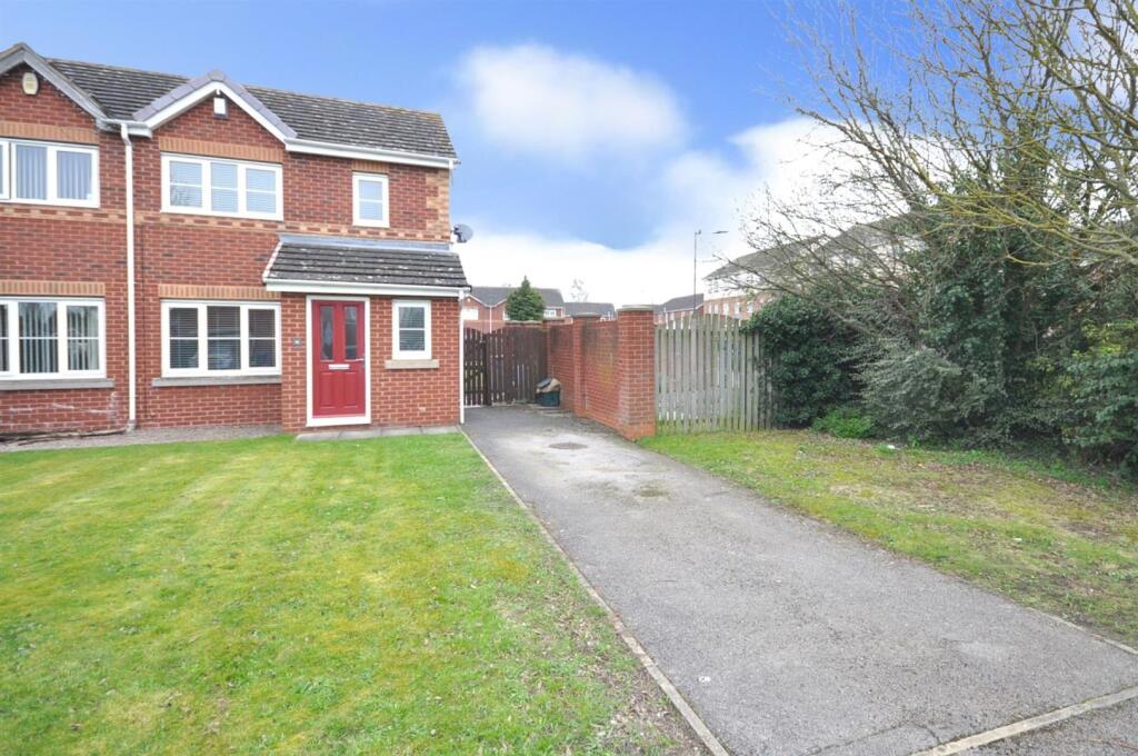 Main image of property: Dunstan Walk, Thorne, Doncaster