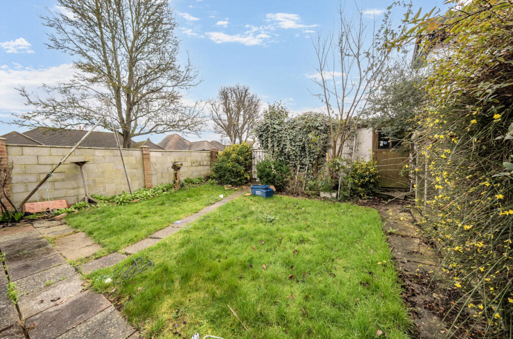 Prince Avenue, Westcliff-on-Sea, Essex photo 4