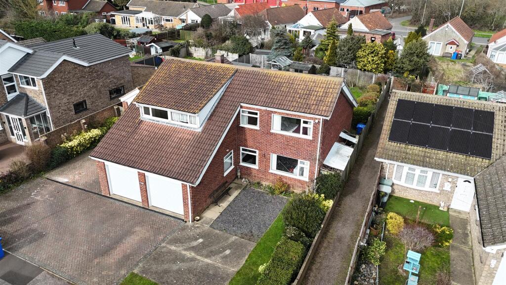 5-bed detached on Cranleigh Road, Lowestoft, £400,000