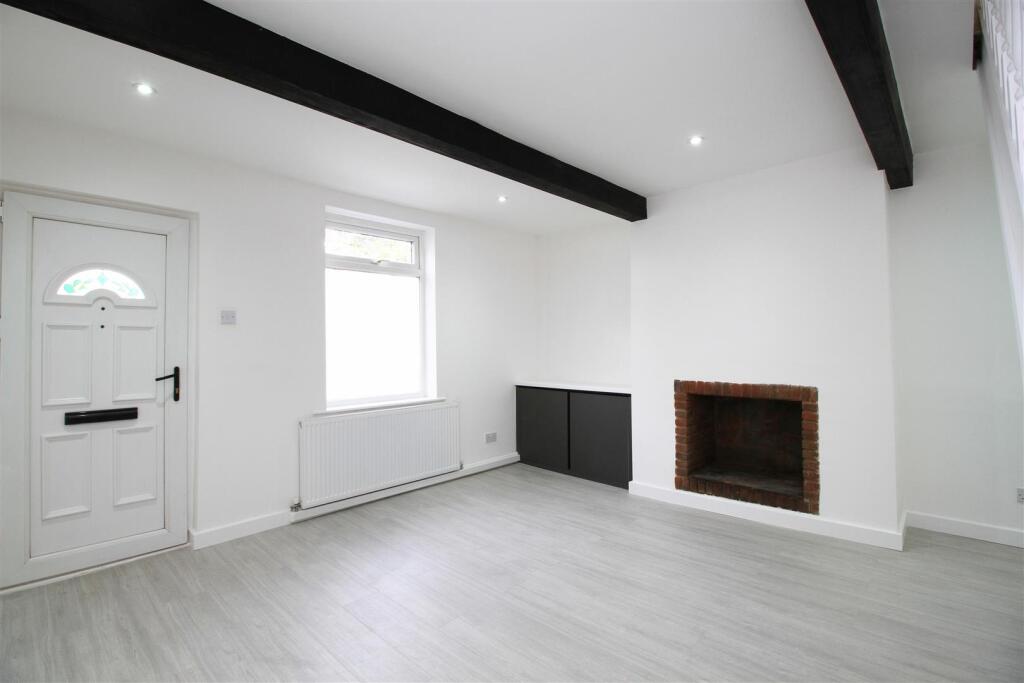 House in Tameside, Kingston - View 4